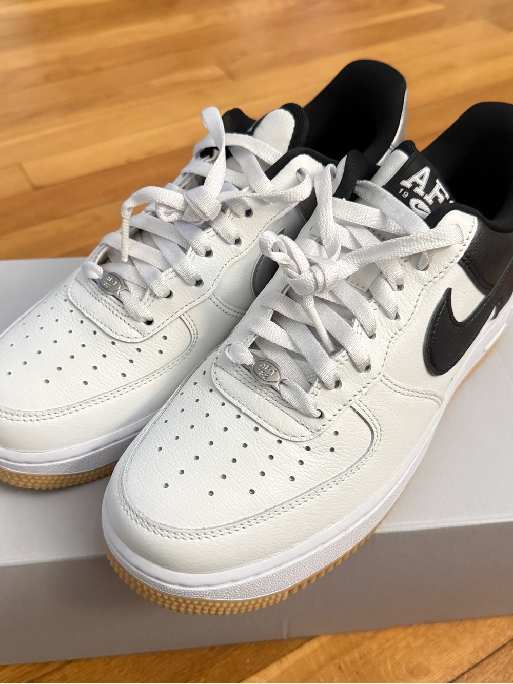 NEW Air Force 1 '07 LV8 Men's Size 8 Summit White/Black IB6847 100